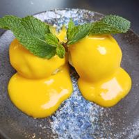 Mochi and mango ice cream at Bodhi Vegan Living - St George in Hamburg