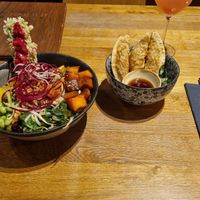 Dieser Tofustick links war der Hammer at Bodhi Vegan Living - St George in Hamburg