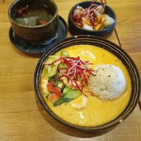 Green tea, curry and dumplings at Bodhi Vegan Living - St George in Hamburg