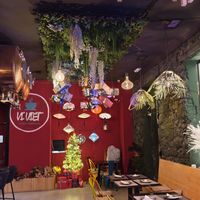 Inside at Vi Viet in Alicante