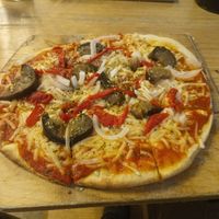 Vegan pizza at Pizzeria La Pala in A Coruna