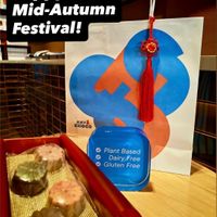 Limited mooncake-inspired bonbons, 
crafted for Mid-Autumn and exclusive to Any1 Choco Singapore.
Gift Set – $48 w/GST at ANY1 CHOCO in Central Singapore