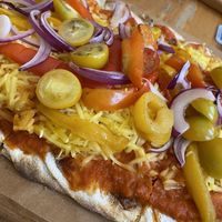 … Oder Grillgemüse wird dir Pinsa zum Genuss!  at Sicily Cafe in Prague