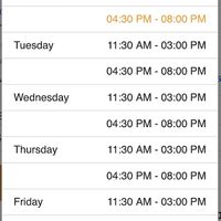 Mon - Fri they close from 3-4:30p  at Kin Khao Thai & Sushi Bar in Valparaiso