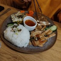 Assiette de riz au trois trésors (présence d'œuf) at Bếp Việt in Paris