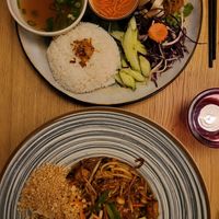 Pad Thai & P27 at Bếp Việt in Paris