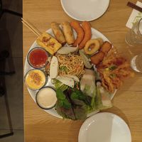 Assortiment Bep Viêt à partager at Bếp Việt in Paris