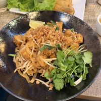 Pad Thai (avec des œufs malheureusement...)  at Pho Mui in Paris