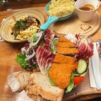 Salat mit Schnitzel, Kösespätzle, Spätzle mit Soß  at Lebenshof MutimBauch in Ottenhoefen Im Schwarzwald