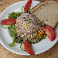Elsässer wurstsalat 🌱 - 16,9€ große Portion und sehr lecker at Lebenshof MutimBauch in Ottenhoefen Im Schwarzwald