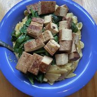 Vegan Mac N Cheese with spinach and marinated tofu   at Gulu-Gulu Cafe in Salem