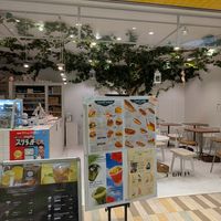 Four vegan marked burgers on the menu at La Vigne Akiko - Sunshine City in Tokyo