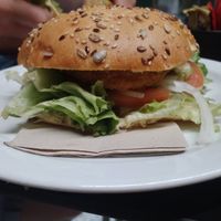 Vegan burguer con guacamole at Villa Bella in Pontevedra