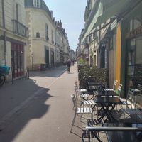 Seating outside Lion et Papillon at Lion et Papillon in Tours
