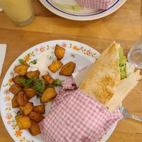  at Lion et Papillon in Tours