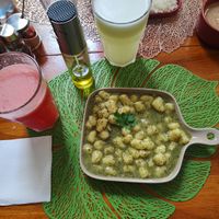 Nhoque ao molho pesto vegano. #Veganuary at ZumZum Sabor Saúde in Sao Paulo
