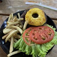 Pineapple & teriyaki burger  at Brunch de Salento in Salento