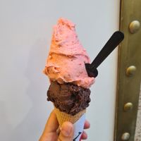 straawberry and dark chocolate at Lucciano's Peatonal Sarmiento in Mendoza