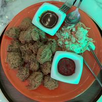 Fried chicken and coleslaww  at On The Move in Seoul