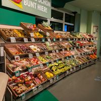 Vegetables at REWE Voll Pflanzlich in Berlin