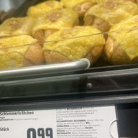 Cheese ham rolls   at REWE Voll Pflanzlich in Berlin