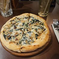 Spinach mushroom pizza at Mercy Republic in Bangkok