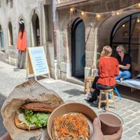 Greque sandwich, Tartine tofu, and chocolate mousse at Bio Fred in Geneva