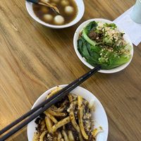 Sesame balls at the top   at Su Shan Mian - 素山面素食 - 文殊院店 in Chengdu