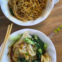 Wontons and Dan Dan noodles mid-meal at Su Shan Mian - 素山面素食 - 文殊院店 in Chengdu
