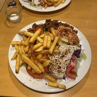 Vöner plate with fries  at Vegöner - Süd  in Nuremberg