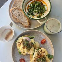 Eggs Florentine und Turkish Eggs at Sundays - Maxfeld in Nuremberg
