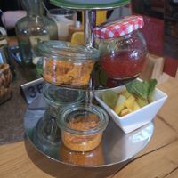 Erdbeermarmelade, Cashew Bärlauch-Aufstrich, Paprika-Linsen Aufstrich, Paprika-Karotten Aufstrich at Tante Malchen in Lippetal