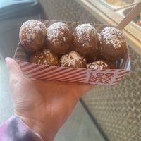 Powder sugar and caramel sauce  at Loo Koo Mas in Reykjavik