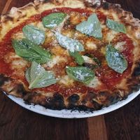 Pizza de albahaca at Cafe Zorba in Medellin