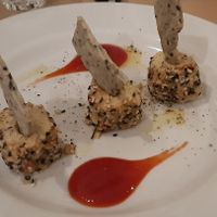 Tomini di anacardi at Tomatica Resistente in Turin