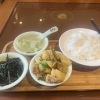 Set meal for 28¥  at Qing He Kitchen - 清荷小厨 in Leshan