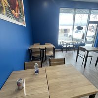 Seating  at Le Poké Station  in Longueuil