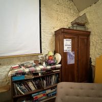 Chill zone with movie projections and games  at La Grange in Larchant