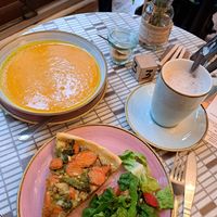 Pumpkin soup and vegetable quiche at 1666 in Hannover