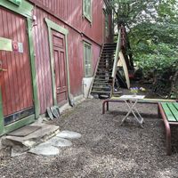 Outside (door to the left in the photo) at Spisestedet - Hjelmsgate in Oslo