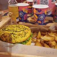  at Flower Burger in Padua