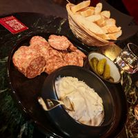 Mixed platter Vegetable cheese of the moment and smoked sausage at Speechless in Paris