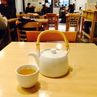 Enoying some quiet time in busy Akihabara with some ginger tea at Komaki Shokudo in Tokyo