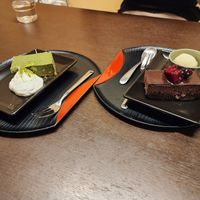 Match and chocolate cakes at Komaki Shokudo in Tokyo