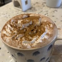 Winter Special - Hot chocolate mit marshmallow und Sahne   at Kjeks - Winterhude in Hamburg