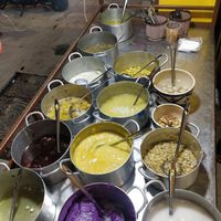 Choix important de garniture at Chè O Loi in Hue