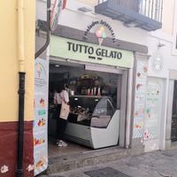 Entrance  at Heladeria Tutto Gelato II in Granada