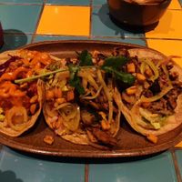 Vegane Tacos (zwei mit Planted und einer mit Blumenkohl) at Enchilada in Cologne