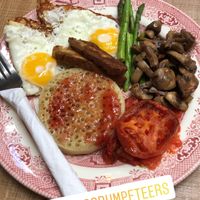 You can sub avocado for the eggs. They have dairy-free margarine. This picture neglects to show baked beans, but they’re included too! at Halifax Brewery Farmers Market in Halifax