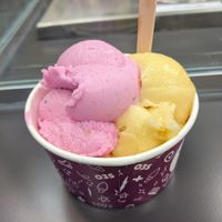 Dragonfruit and Maracuya at Oh! 3 Singes in Laval